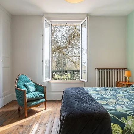 Le Charme D'une Maison Bourgeoise En Holiday home